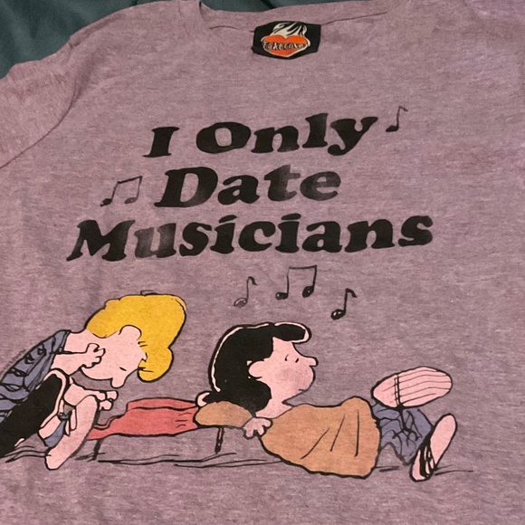 Peanuts and the Gang t-shirt by TAKE COVER SIZE LARGE - Picture 2 of 9